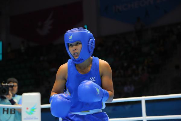 Бокс. Жайна Шекербекова Азия ойындарының күміс жүлдесін иеленді