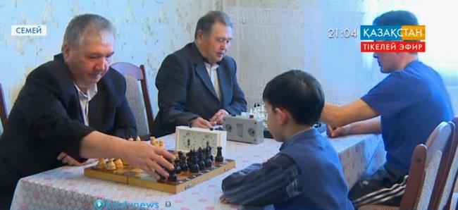 Көз жанарынан айырылған семейлік Болат Қабыжанов шахматтан Әлем чемпионатының күміс жүлдегері