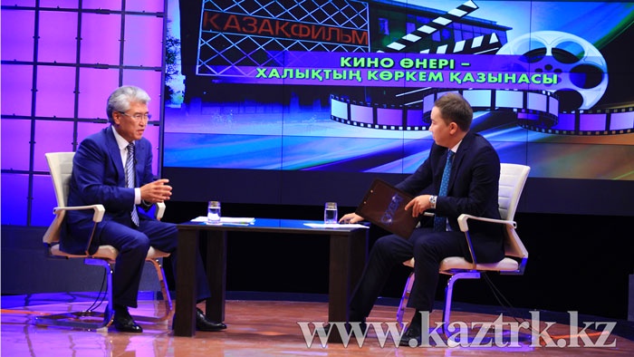 Ұлттық арна арқылы Арыстанбек Мұхамедиұлына 100-ден астам сауал келіп түсті