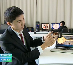 Студенттер электронды домбыра жасап шығарды