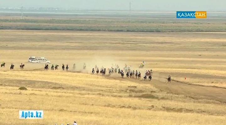 Бүгін «Алтын тұлпар» атты аламан бәйге өтті