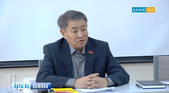 Тұрғын Сыздықов сайлауалды үгіттерін түрлі мекемелерде өткізуде