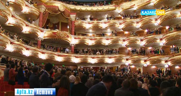 Мемлекет басшысы «Абай» операсына барды (ВИДЕО)