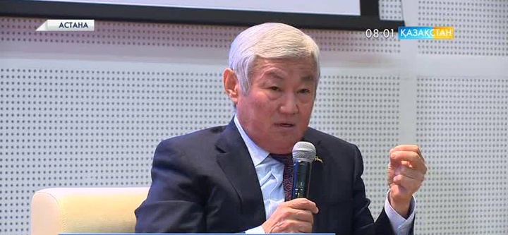 Бердібек Сапарбаев ақтөбелік студенттермен кездесті