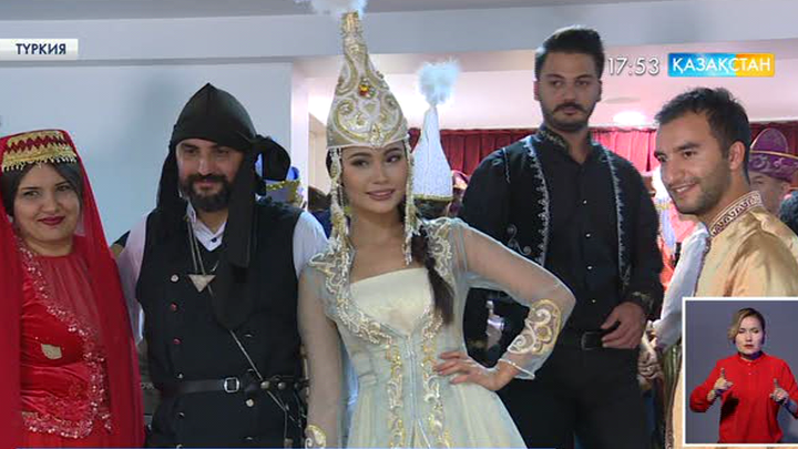 Анкарада түркітектес елдердің өнерпаздары концерт өткізді