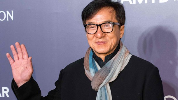 Қазақ радиосындағы радиоойында Қолғанат Оңғарбаева Джеки Чанмен кездесуге билет ұтып алды