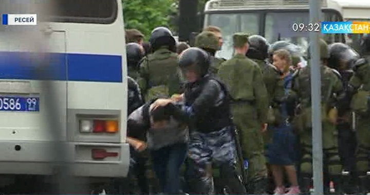 Алексей Навальный 30 тәулікке қамалды