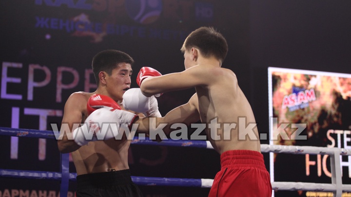 Астанада кикбоксингтен «Steppe Fighters» үшінші рейтингілік кәсіпқой жекпе-жектер кеші өтті (ФОТО)