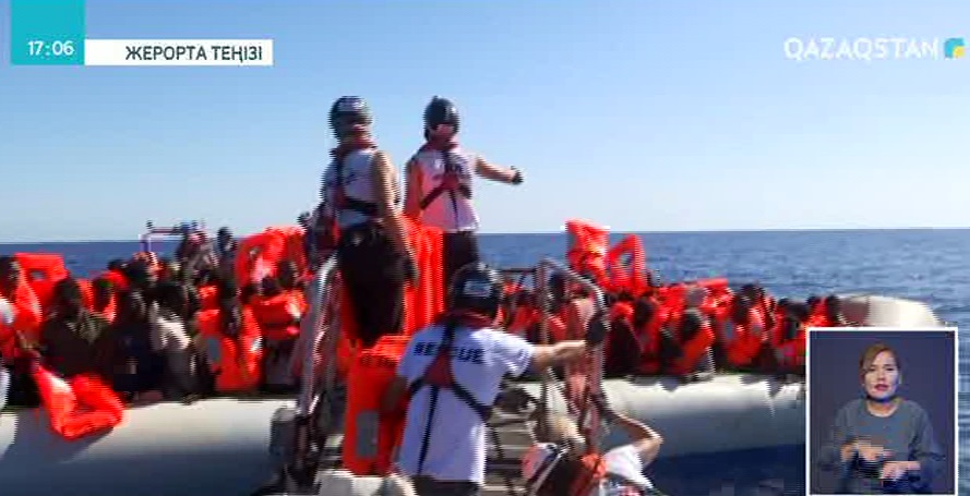 Киімдегі секс туралы порно видео