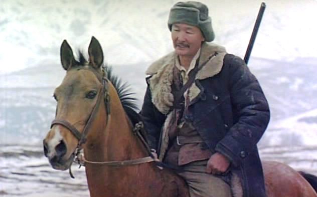 Әйелінің киска жинағы Табиғаттағы екі кеуделі арулармен бірге жағымды демалыс